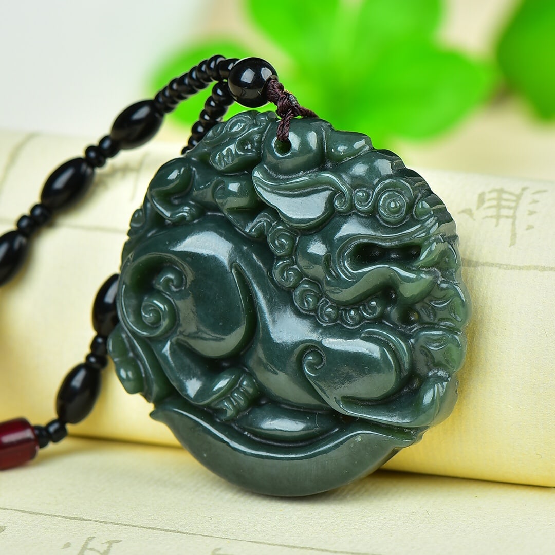 An Exquisite Sapphire Auspicious Beast Pendant - 5