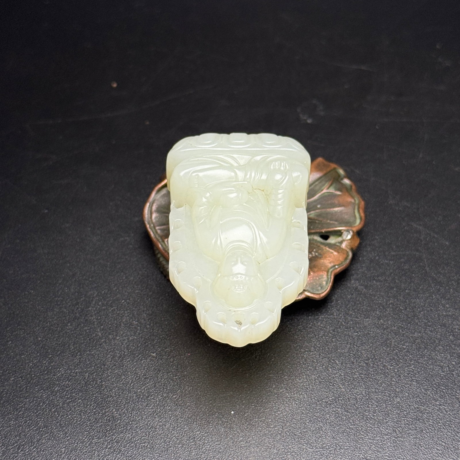 An Exquisite White Jade Statue of Mah¨¡vairocana Pendant - 5