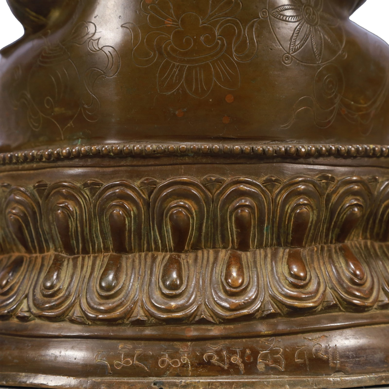 A Solemn Gilt Bronze Statue of Guru,With Inscription - 10