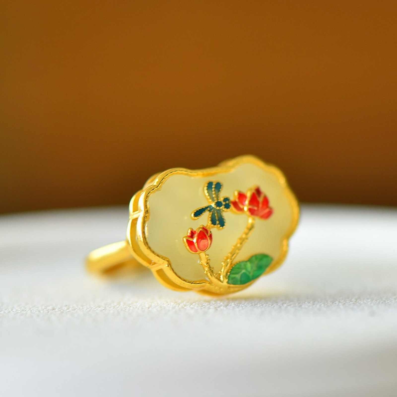 An Exquisite Sterling Silver-Gold Plated Inlaid White Jade Enamel Ring - 2