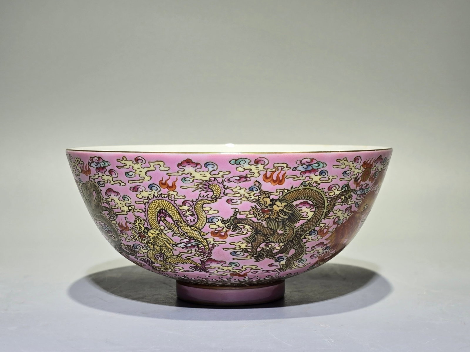 A Pair of Exquisite Famille-Rose Pink Ground Painted Gold Seawater Auspicious Cloud and Dragon Pa... - 4
