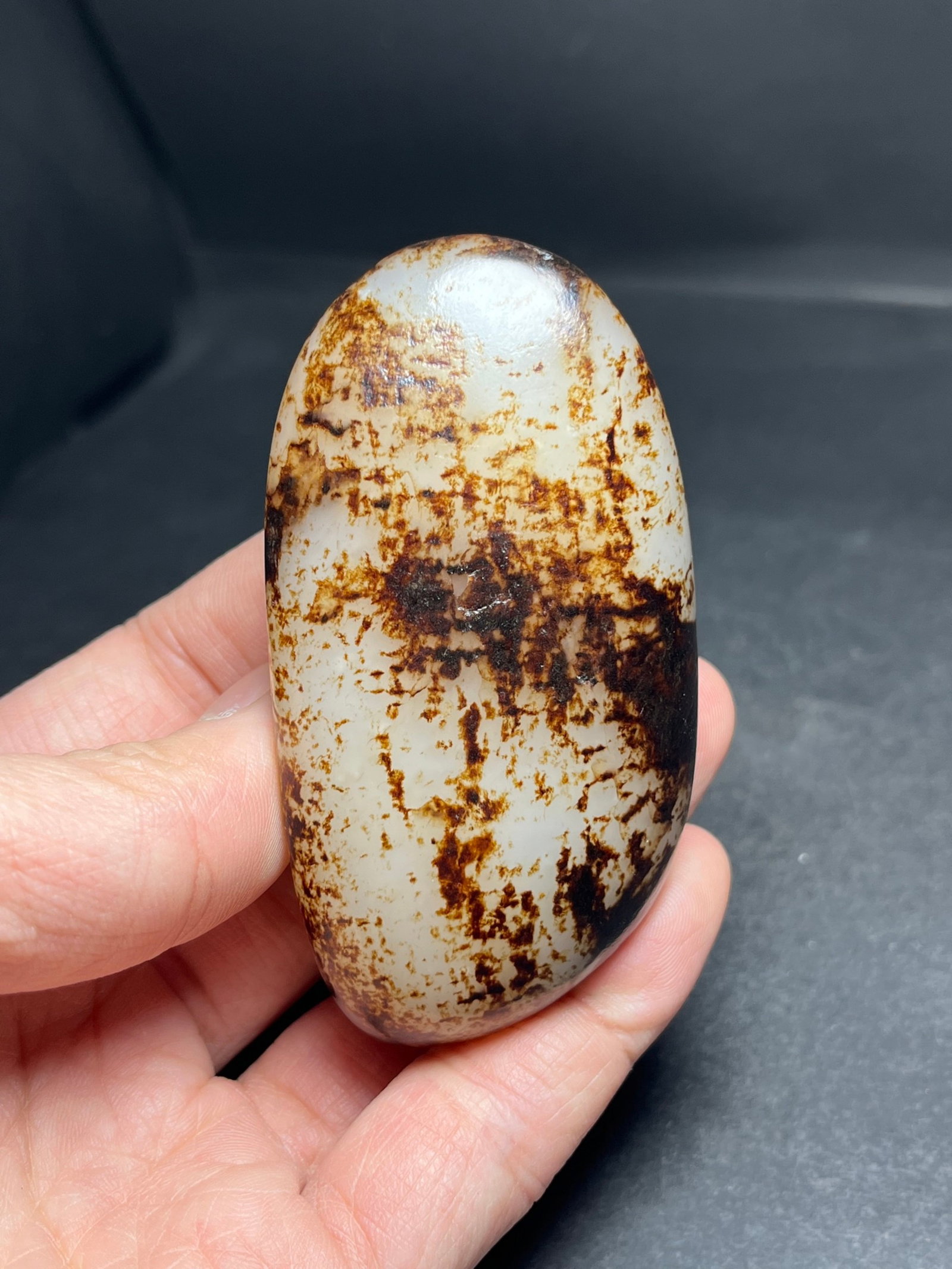 An Exquisite White Jade Hand Piece - 7