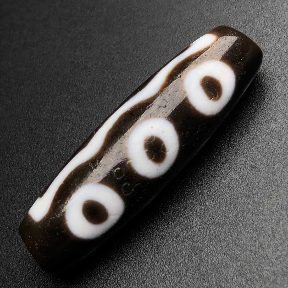 An Exquisite Five Eyes Dzi Bead Pendant - 2