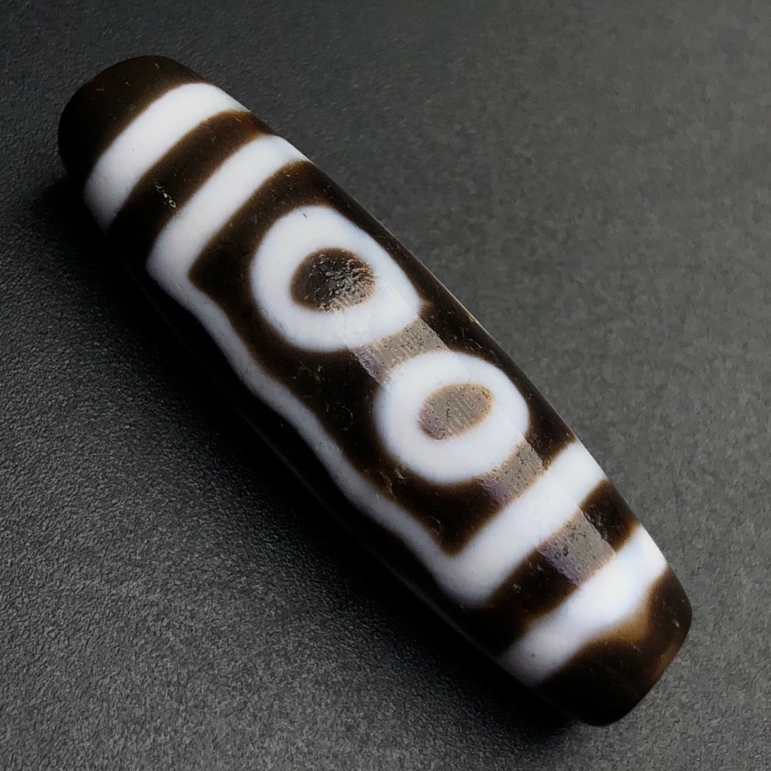 An Exquisite Five Eyes Dzi Bead Pendant - 3