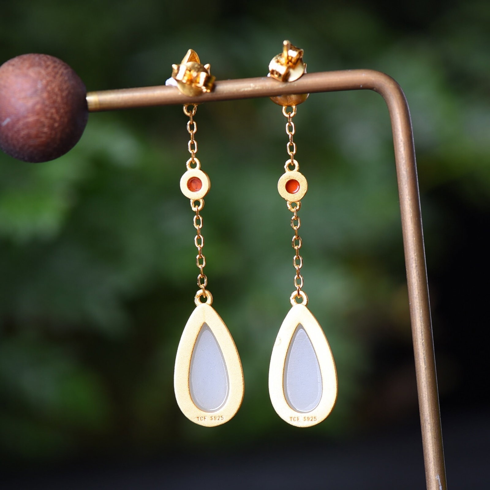 A Pair of Exquisite Sterling Silver-Gold Plated Inlaid White Jade Earrings - 5