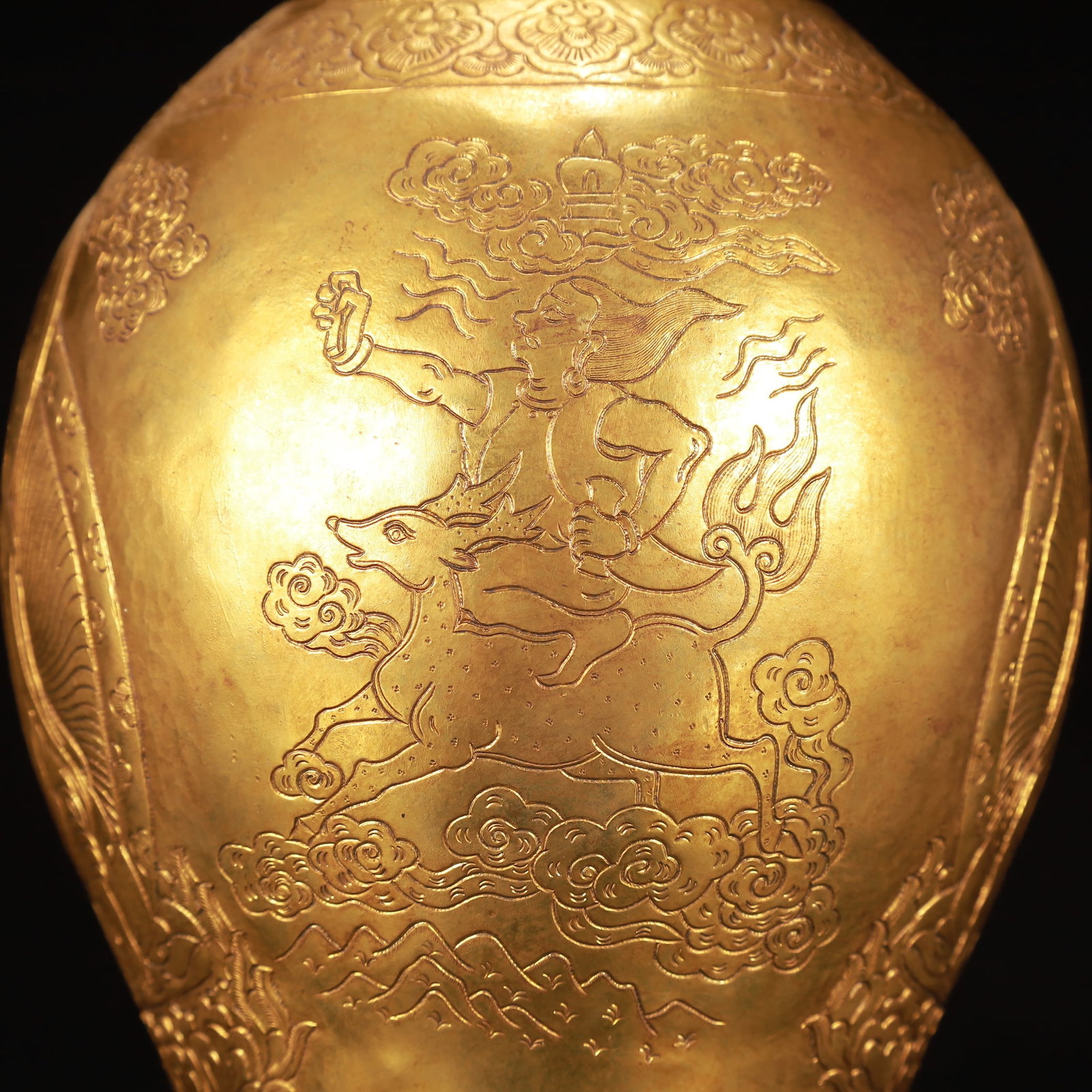 A Rare Gilt Bronze Statue of Avalokitesvara Pattern Bottle - 10