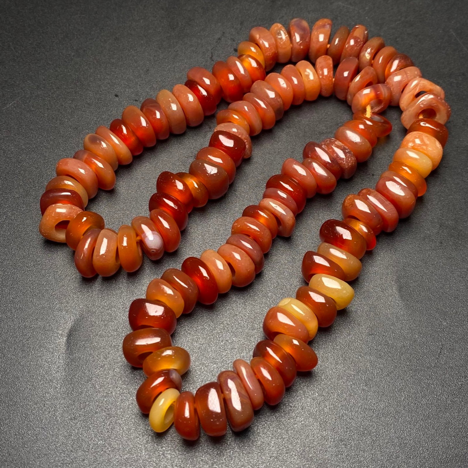 An Exquisite Agate Necklace - 3