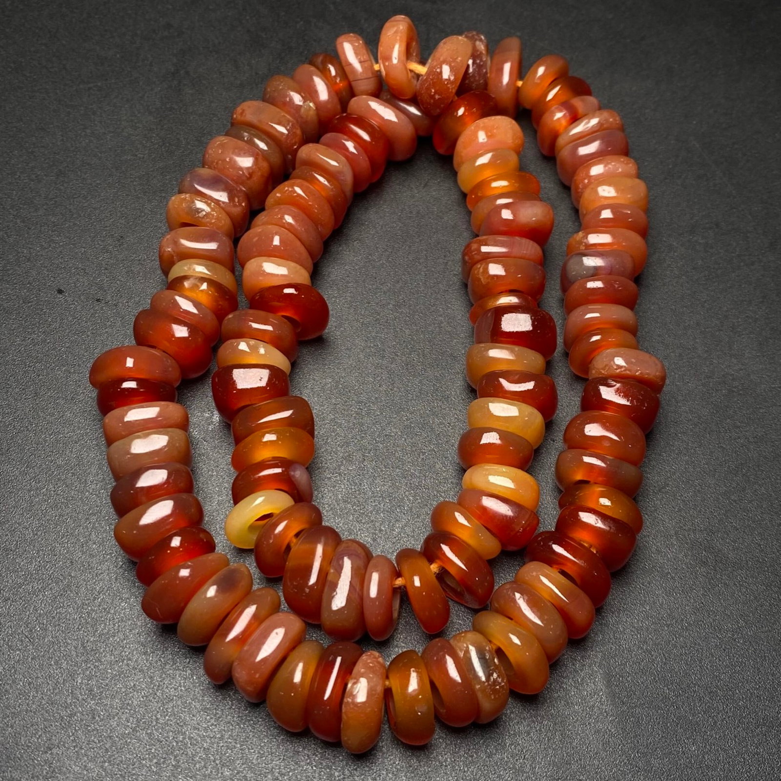 An Exquisite Agate Necklace - 4