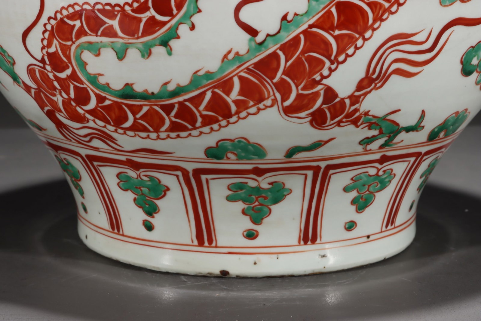 A Rare Red Green Color Auspicious Cloud and Dragon Pattern Jar - 5