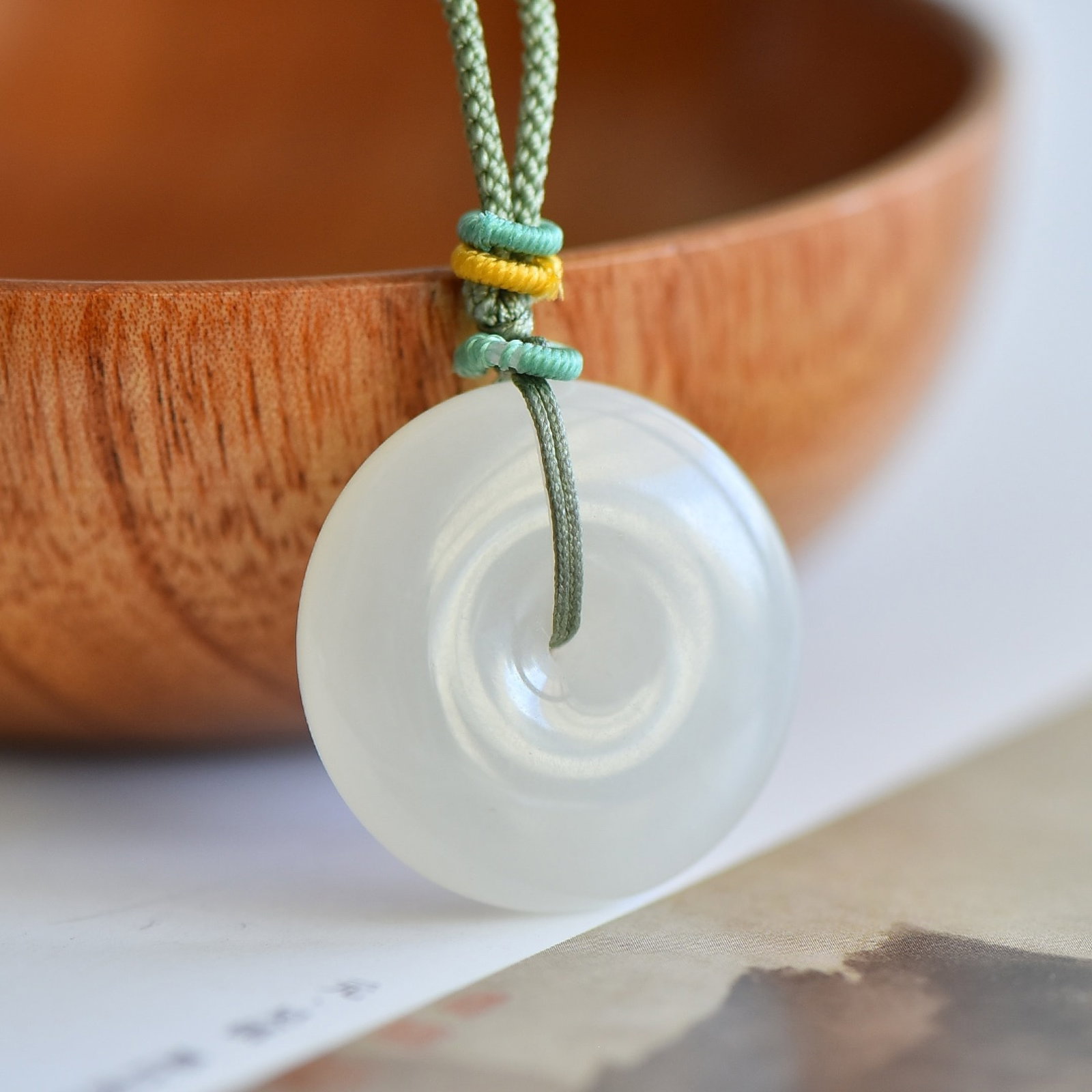 An Exquisite White Jade Pendant - 4