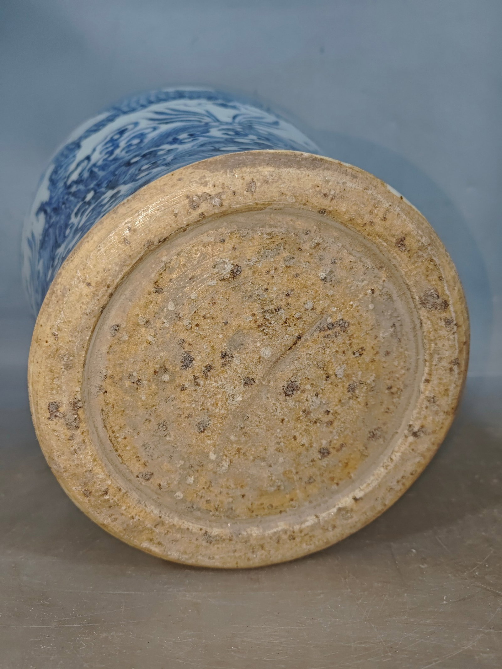 A Huge Blue and White Seawater and Dragon Pattern Vase - 7