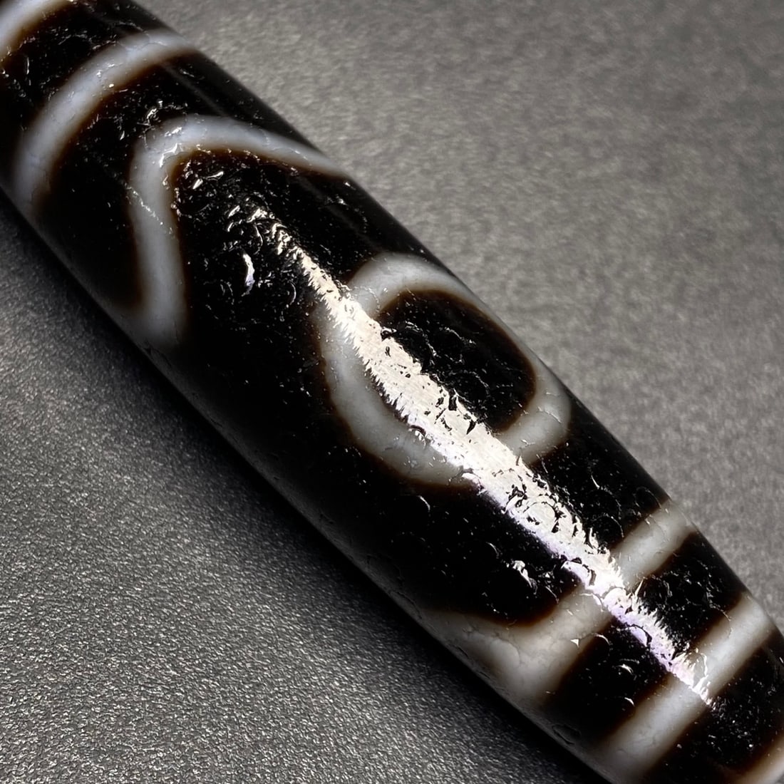 An Exquisite Dzi Bead Pendant - 8