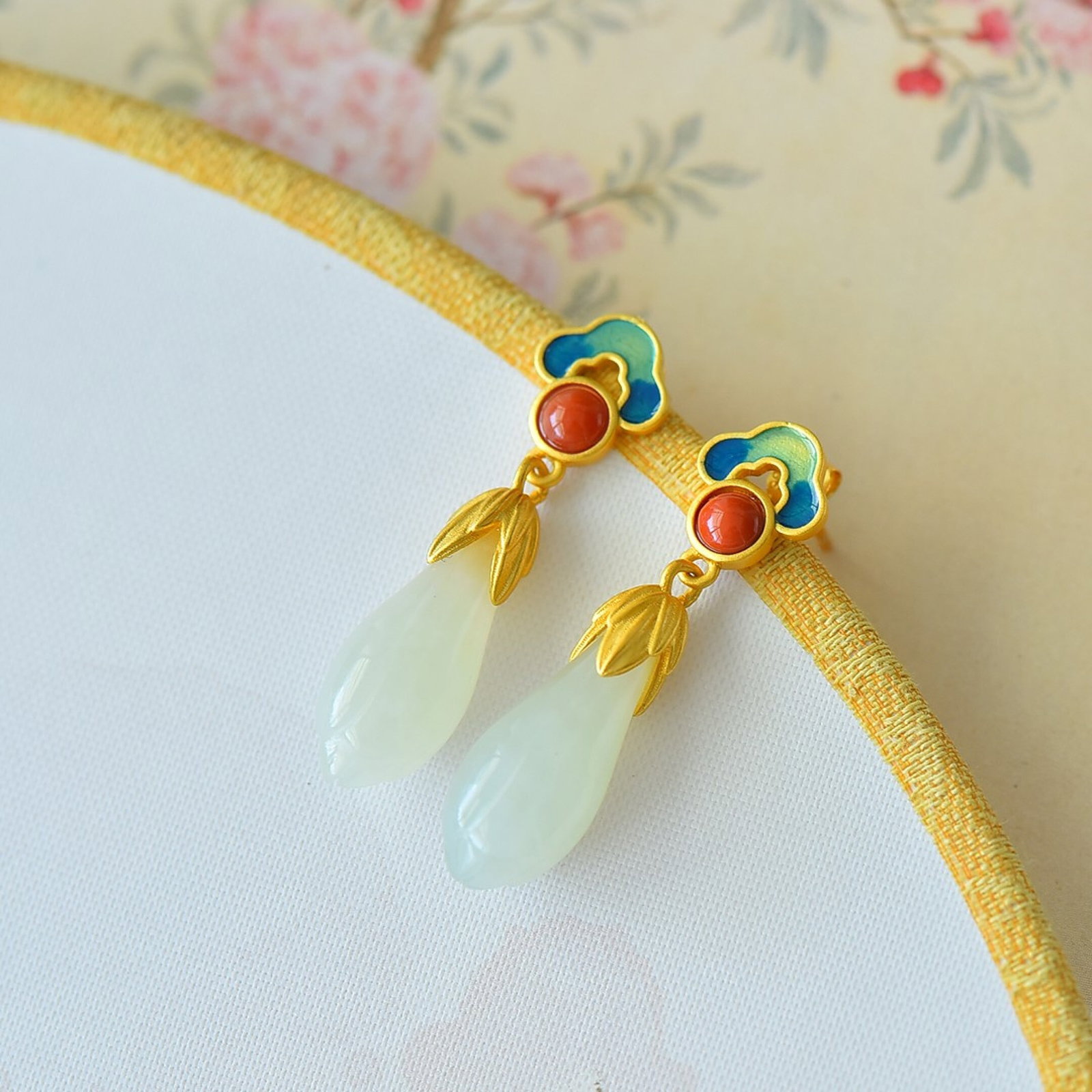 A Pair of Exquisite Sterling Silver-Gold Plated Inlaid White Jade Enamel Earrings - 3