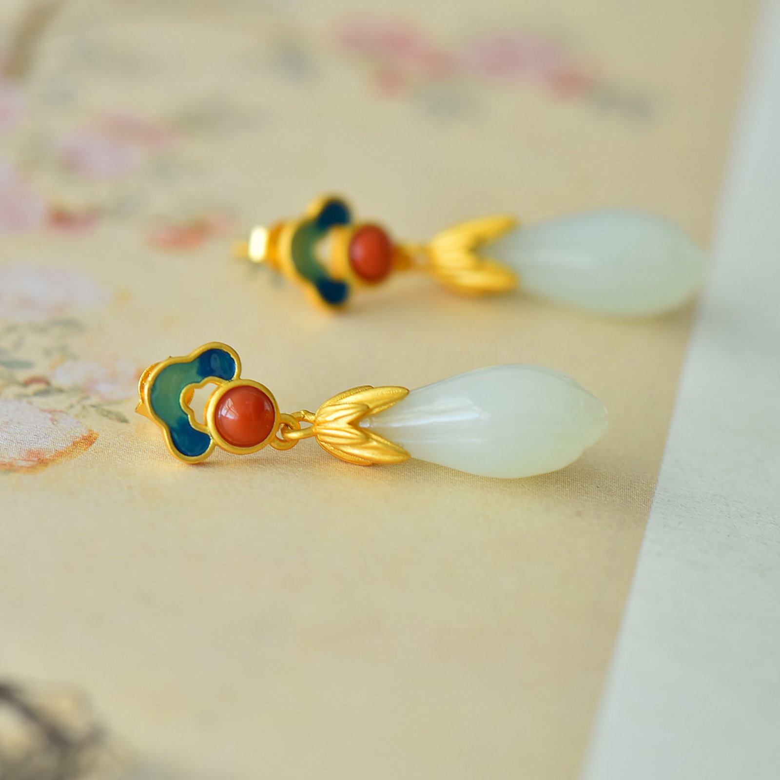 A Pair of Exquisite Sterling Silver-Gold Plated Inlaid White Jade Enamel Earrings - 4