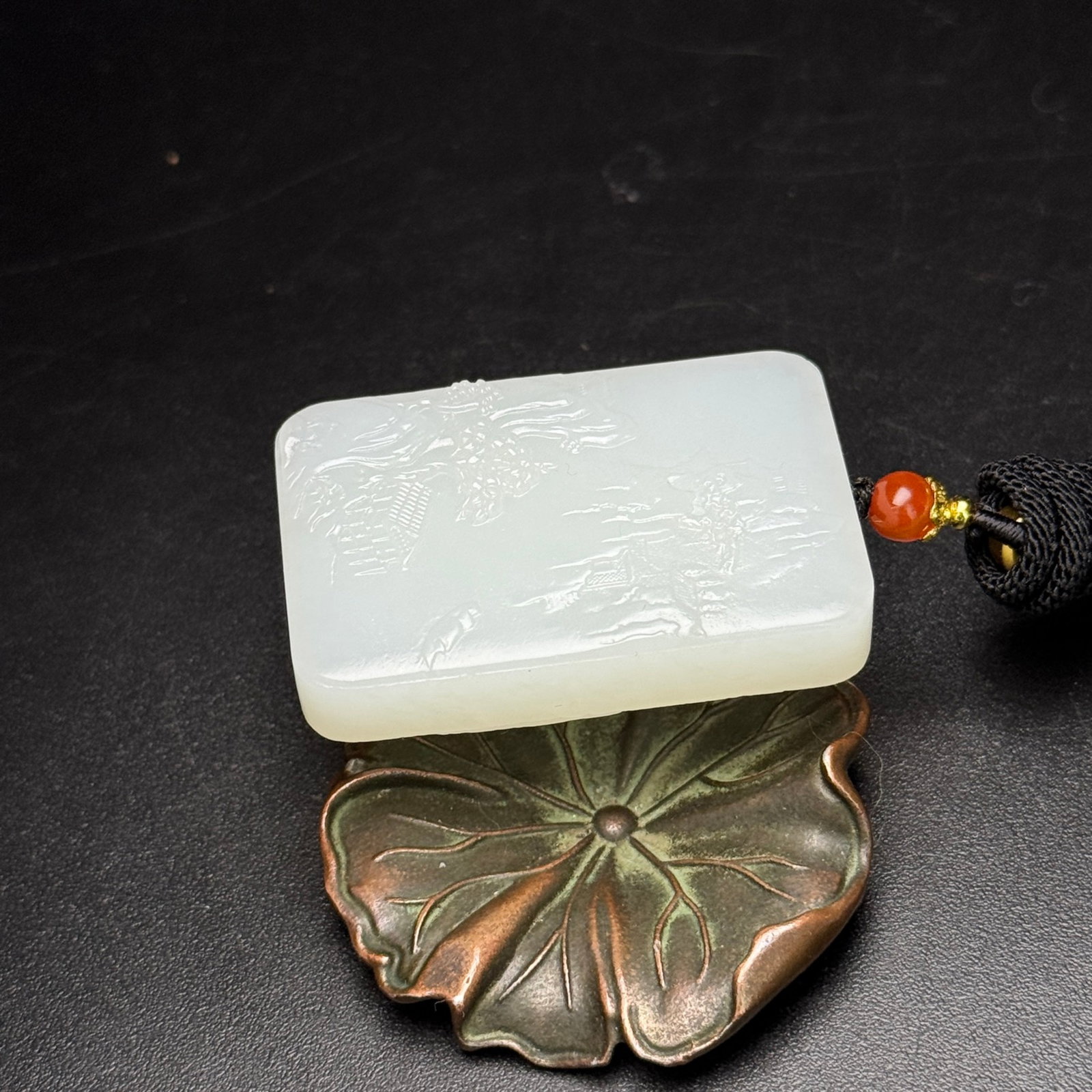 An Exquisite White Jade Landscape Pattern Pendant - 7