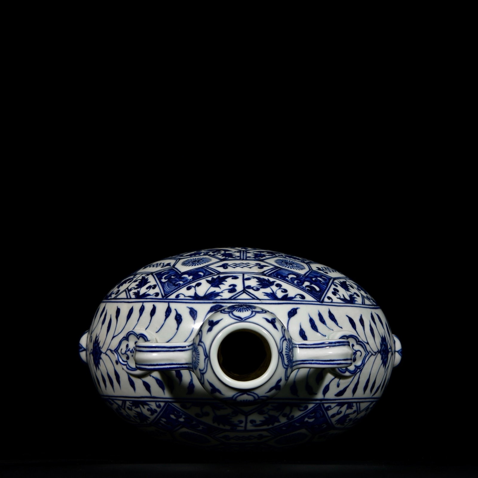 A Huge Blue and White Flower Pattern Double-Ears Vase - 8