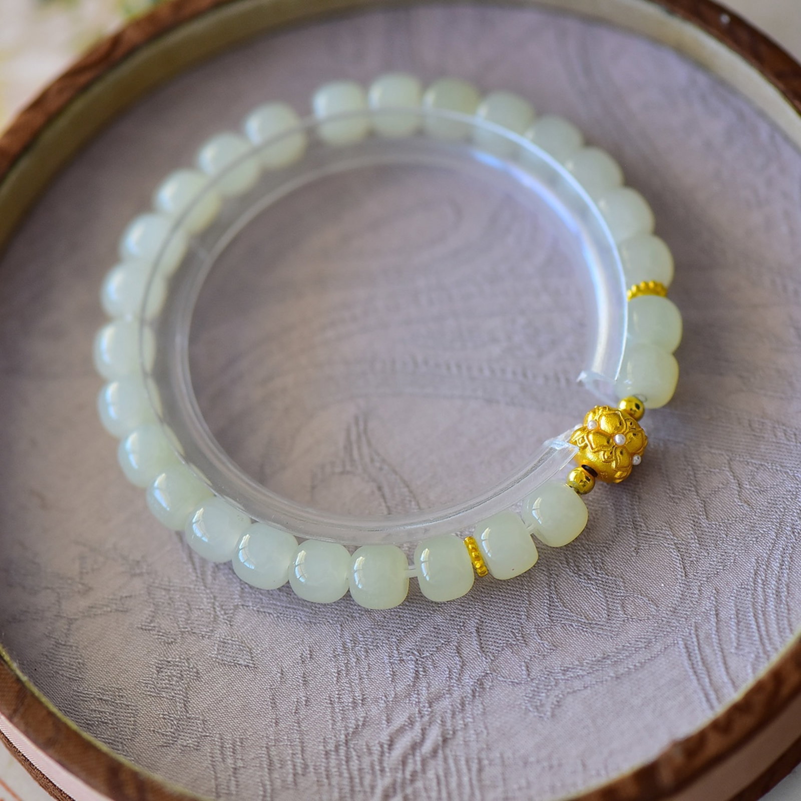 An Exquisite Sterling Silver-Gold Plated Hotan Jade Bracelet,Inlaid Pearls - 2