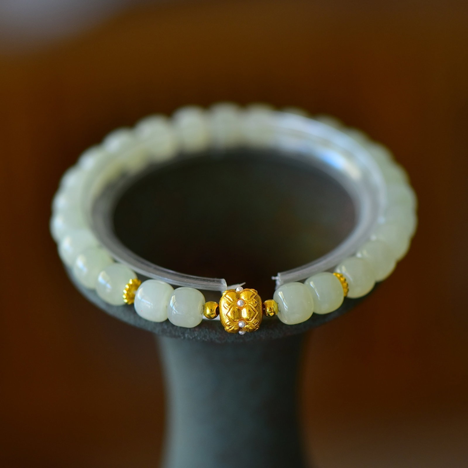 An Exquisite Sterling Silver-Gold Plated Hotan Jade Bracelet,Inlaid Pearls - 4