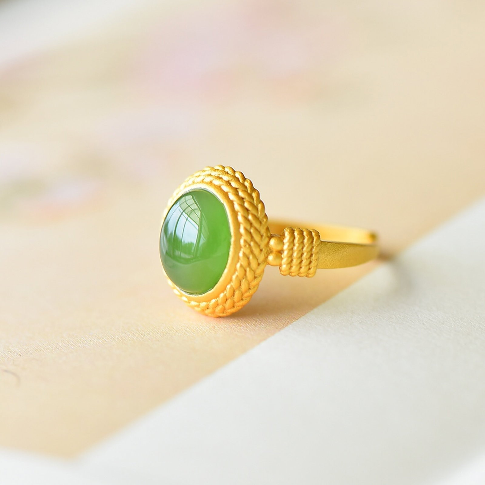 An Exquisite Sterling Silver-Gold Plated Inlaid Jasper Ring - 2