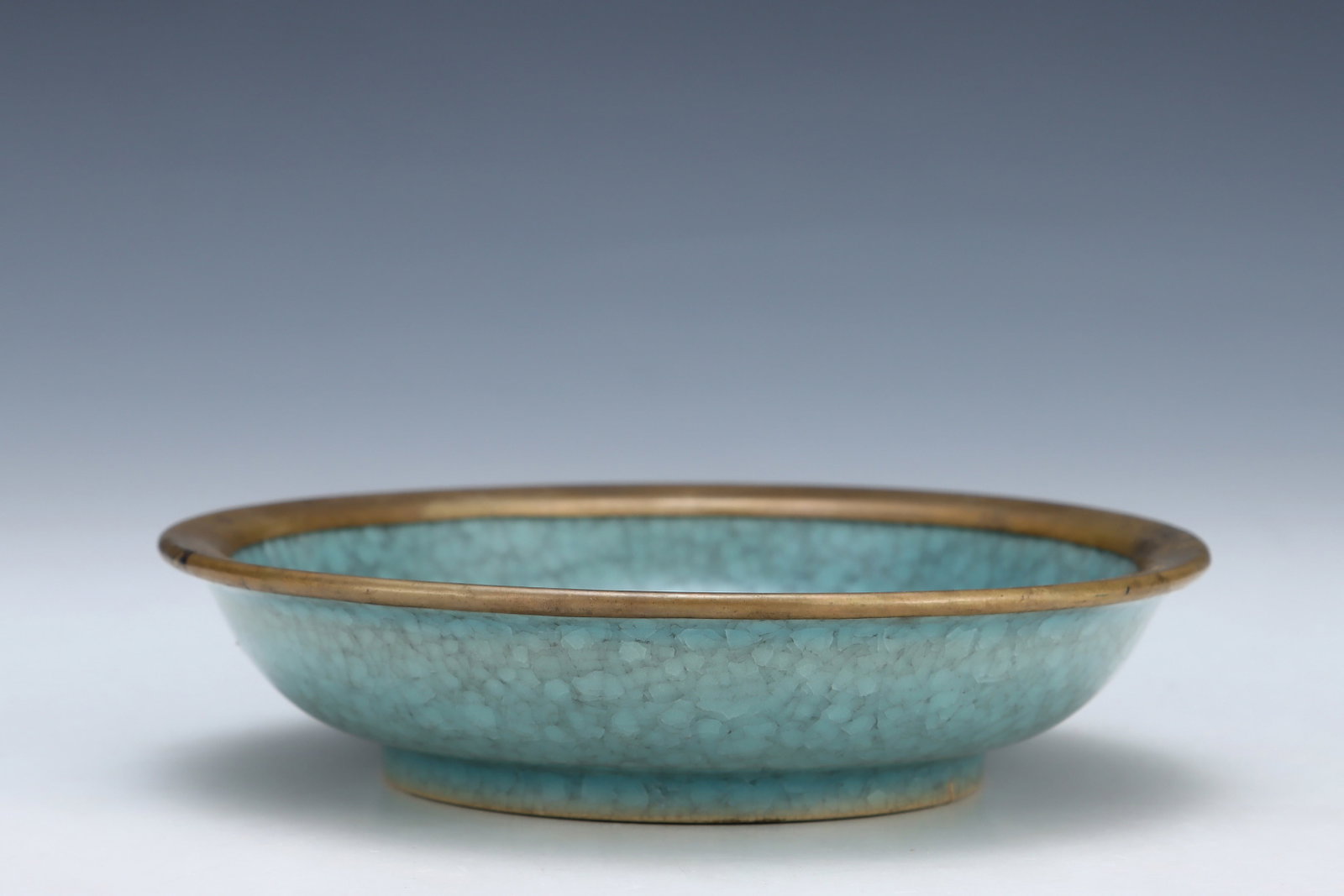 An Exquisite Ru yao Sky Blue Glazed Cover with Gold Plate,With Poem - 3