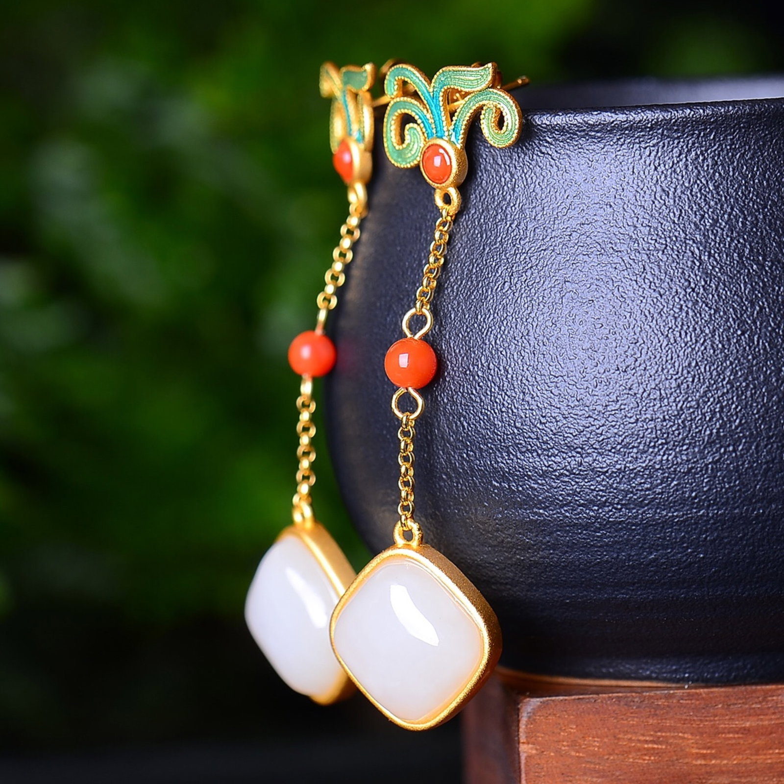 A Pair of Exquisite Sterling Silver-Gold Plated Inlaid White Jade Earrings - 3
