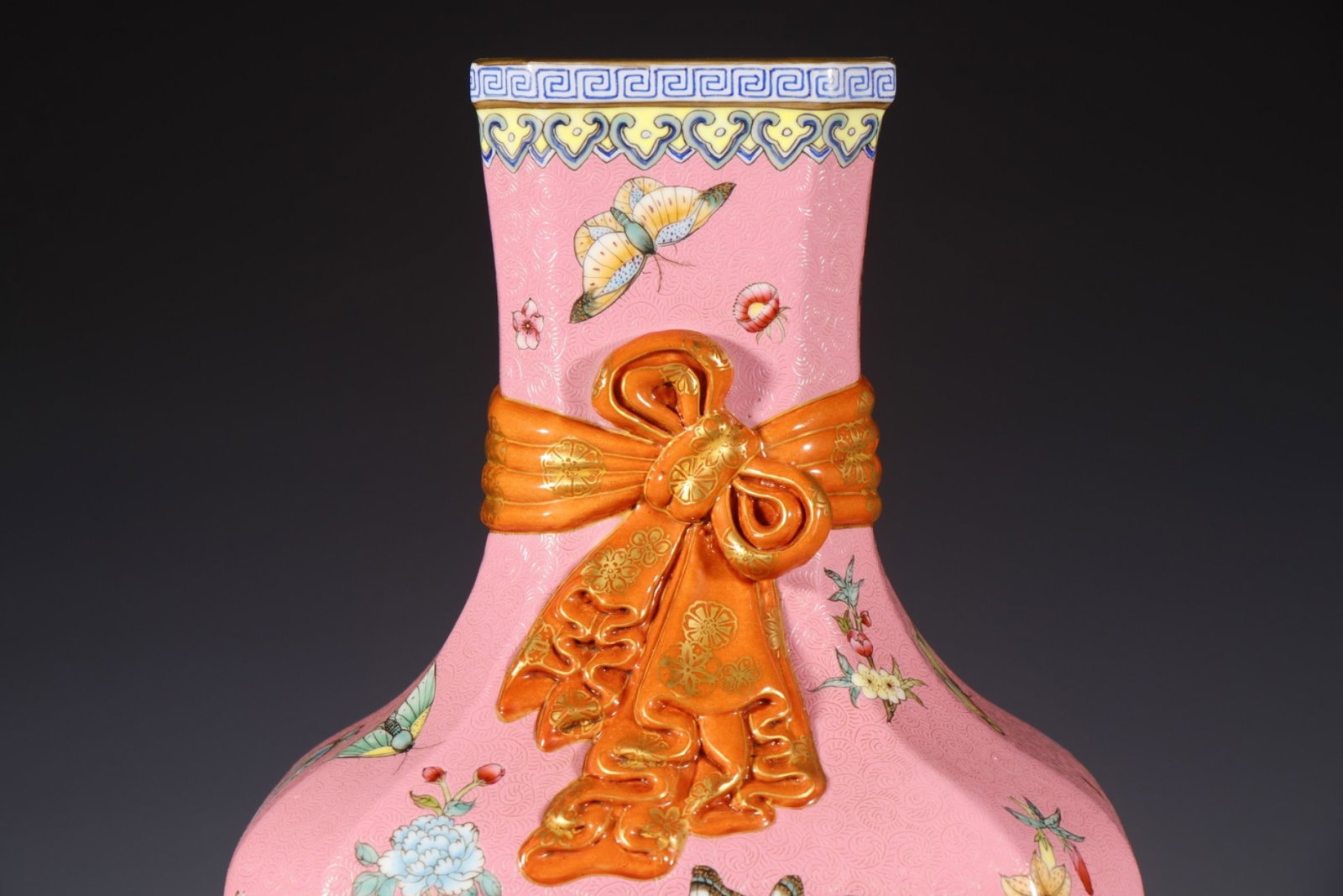 A Rare Enamel Pink Ground Flower and Butterfly Pattern Vase - 2
