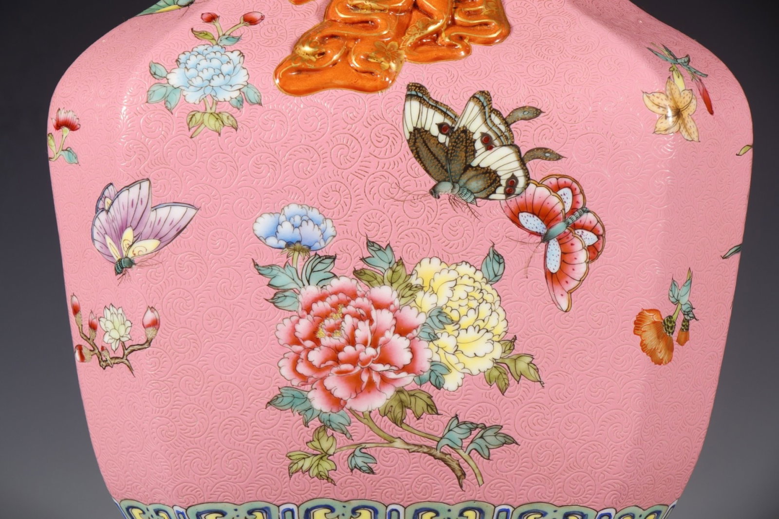 A Rare Enamel Pink Ground Flower and Butterfly Pattern Vase - 4