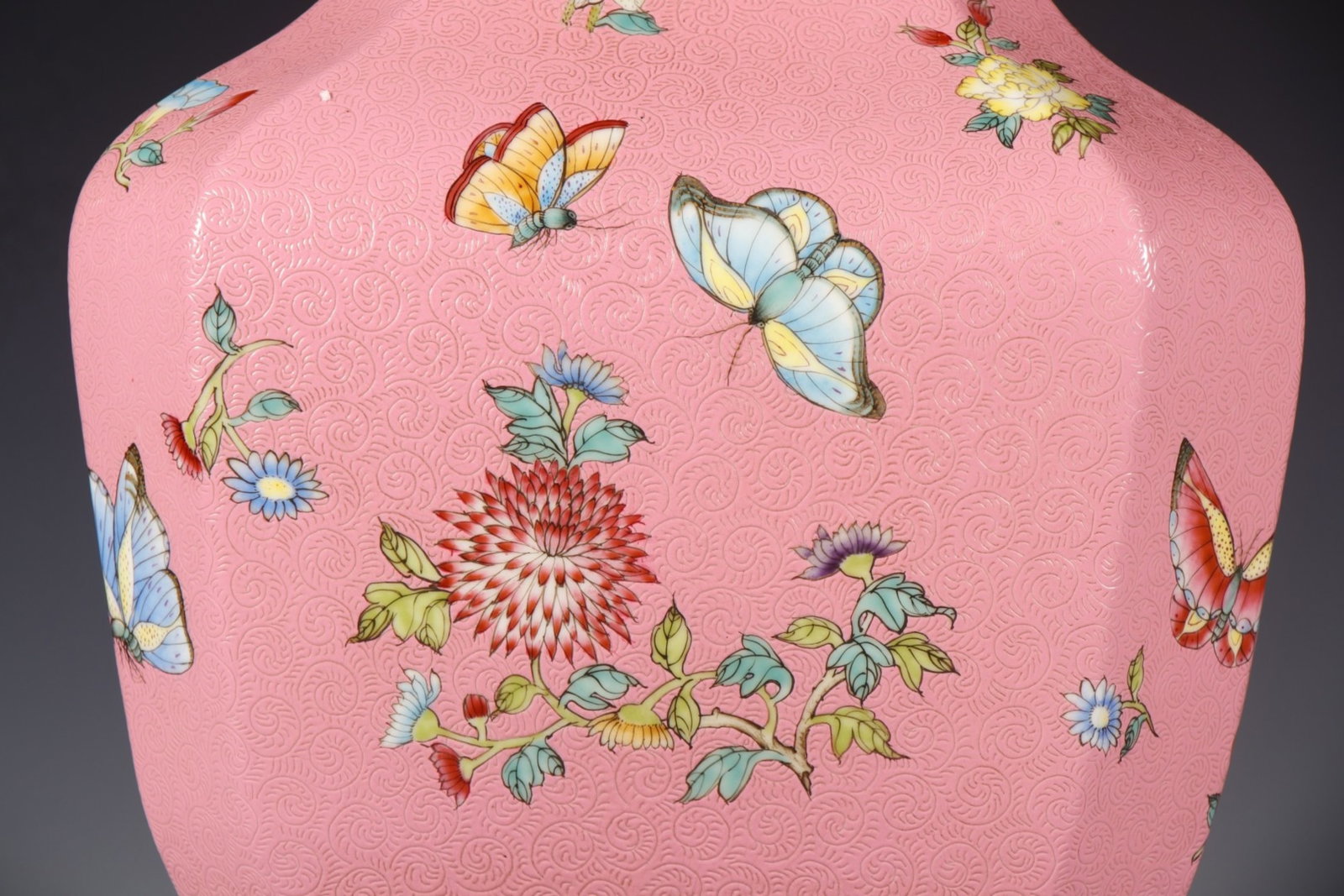 A Rare Enamel Pink Ground Flower and Butterfly Pattern Vase - 7