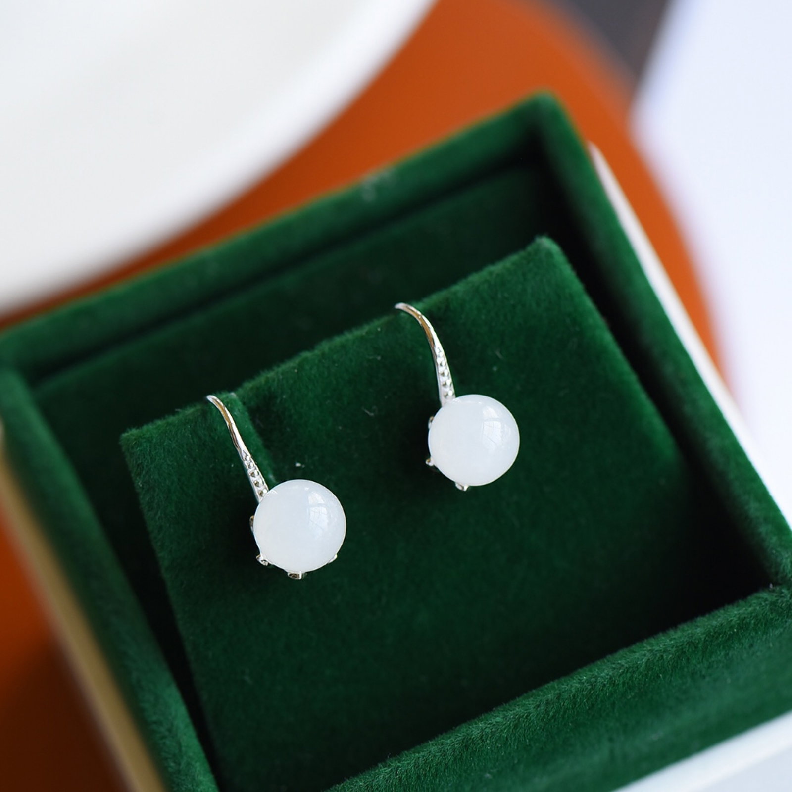 A Pair of Exquisite Sterling Silver Inlaid White Jade Earrings - 3