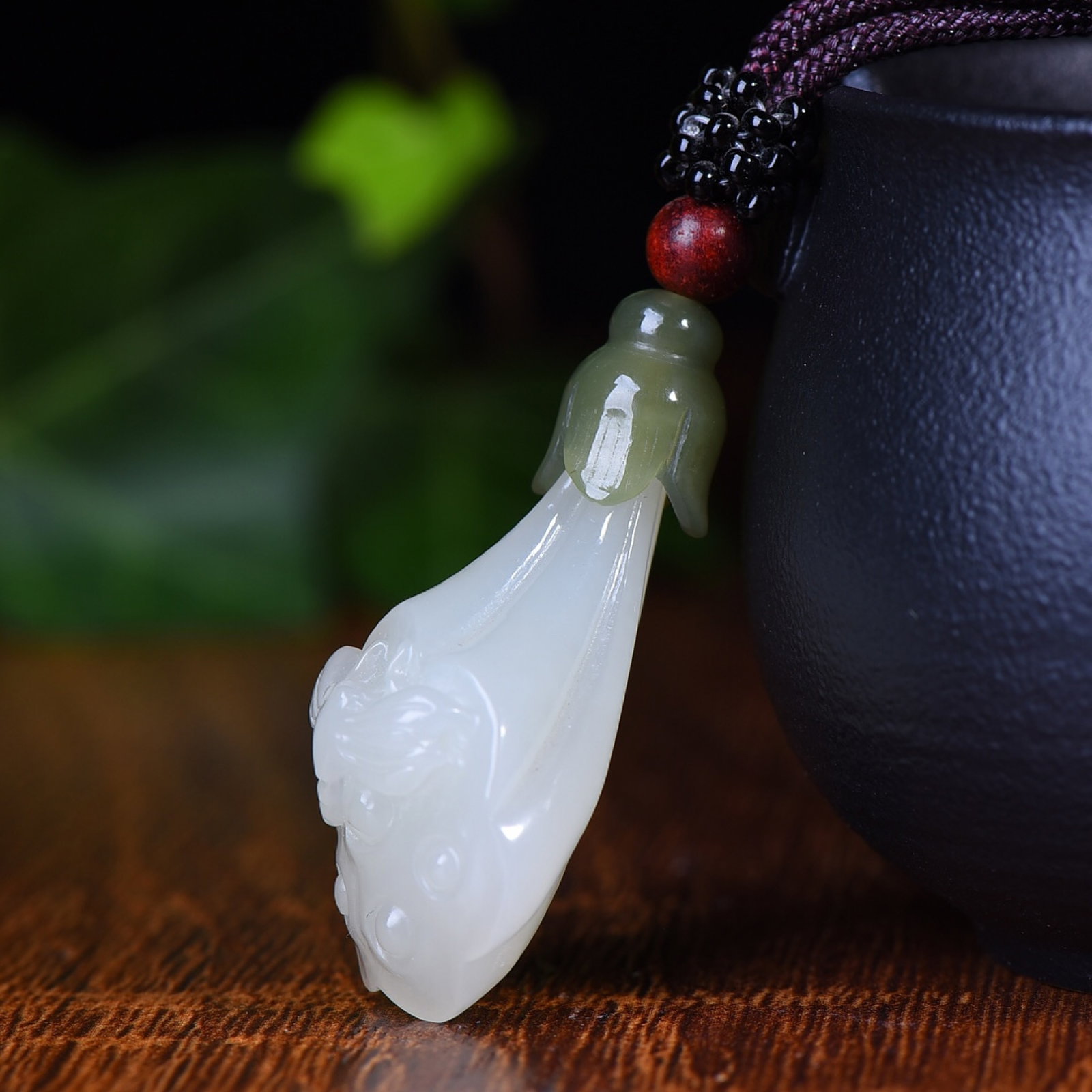 An Exquisite White Jade Lotus Seedpod and Butterfly Pendant - 2