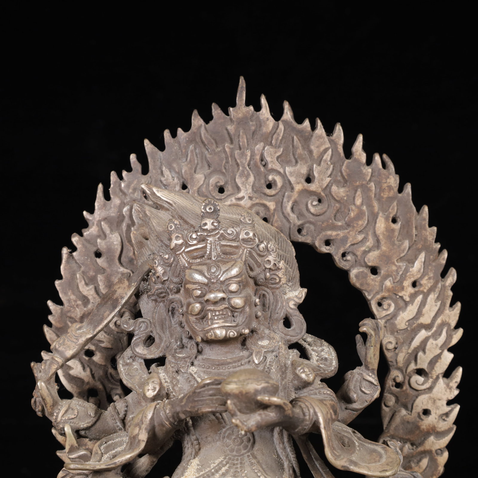 An Exquisite Silver-Plated Bronze Statue of Vajra - 2