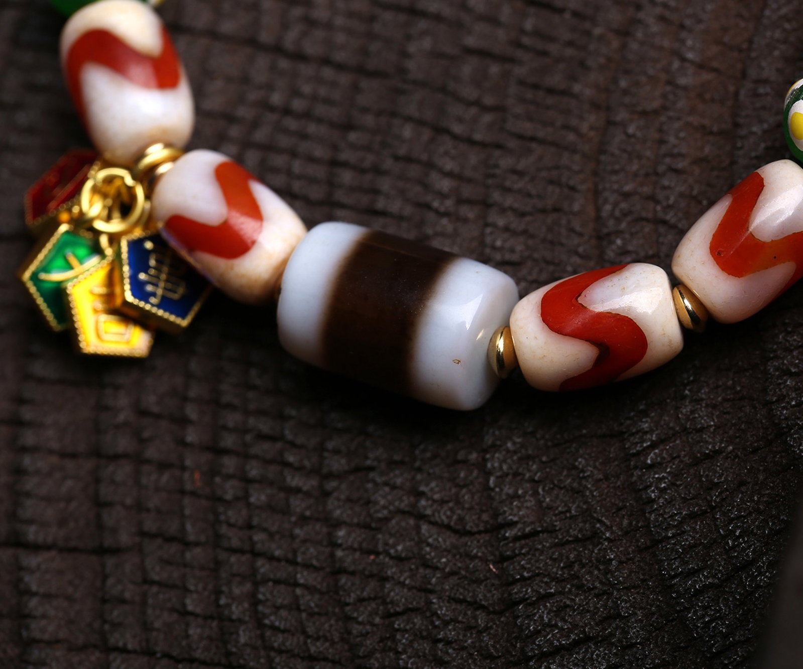 An Exquisite Dzi Bead Bracelets - 2