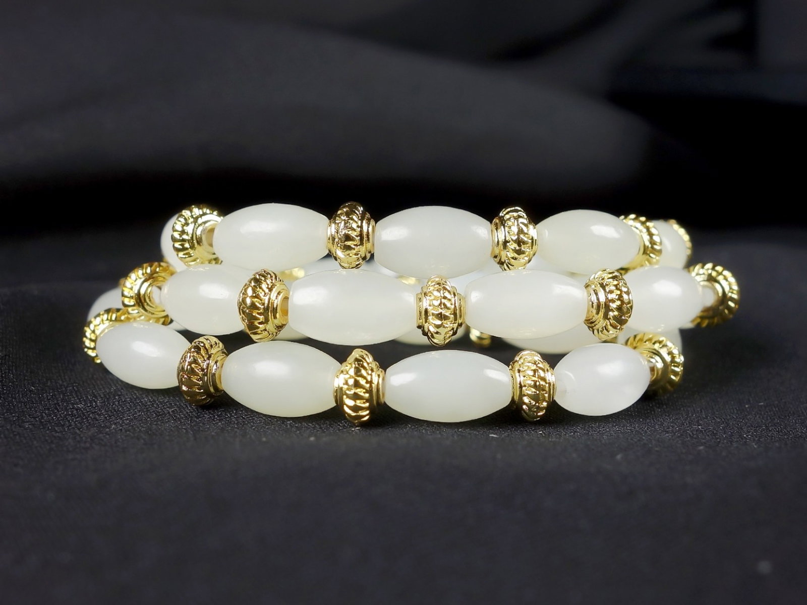 An Exquisite White Jade Bracelets - 6
