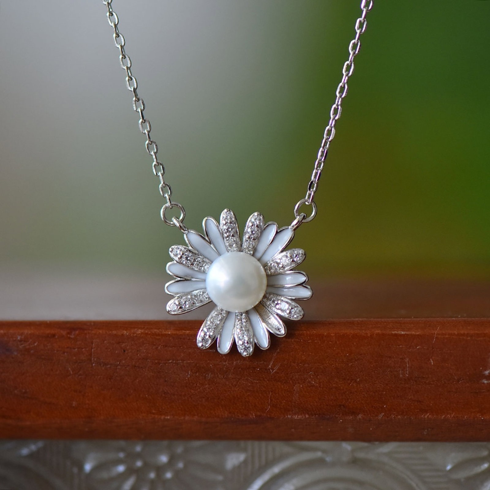 An Exquisite Sterling Silver Inlaid Pearls Pendant,Inlaid Diamond - 2