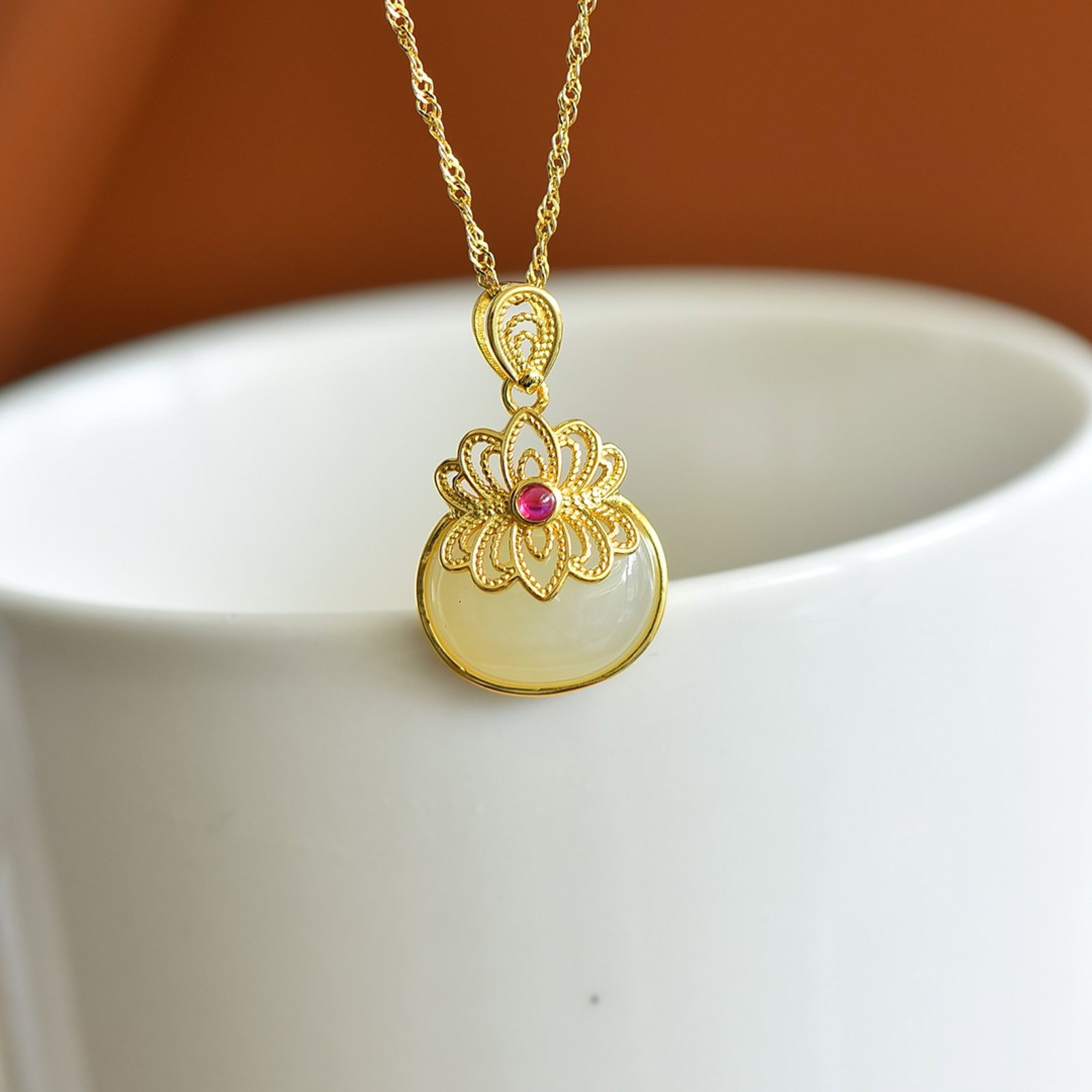An Exquisite Gilt Silver Inlaid White Jade Pendant - 5