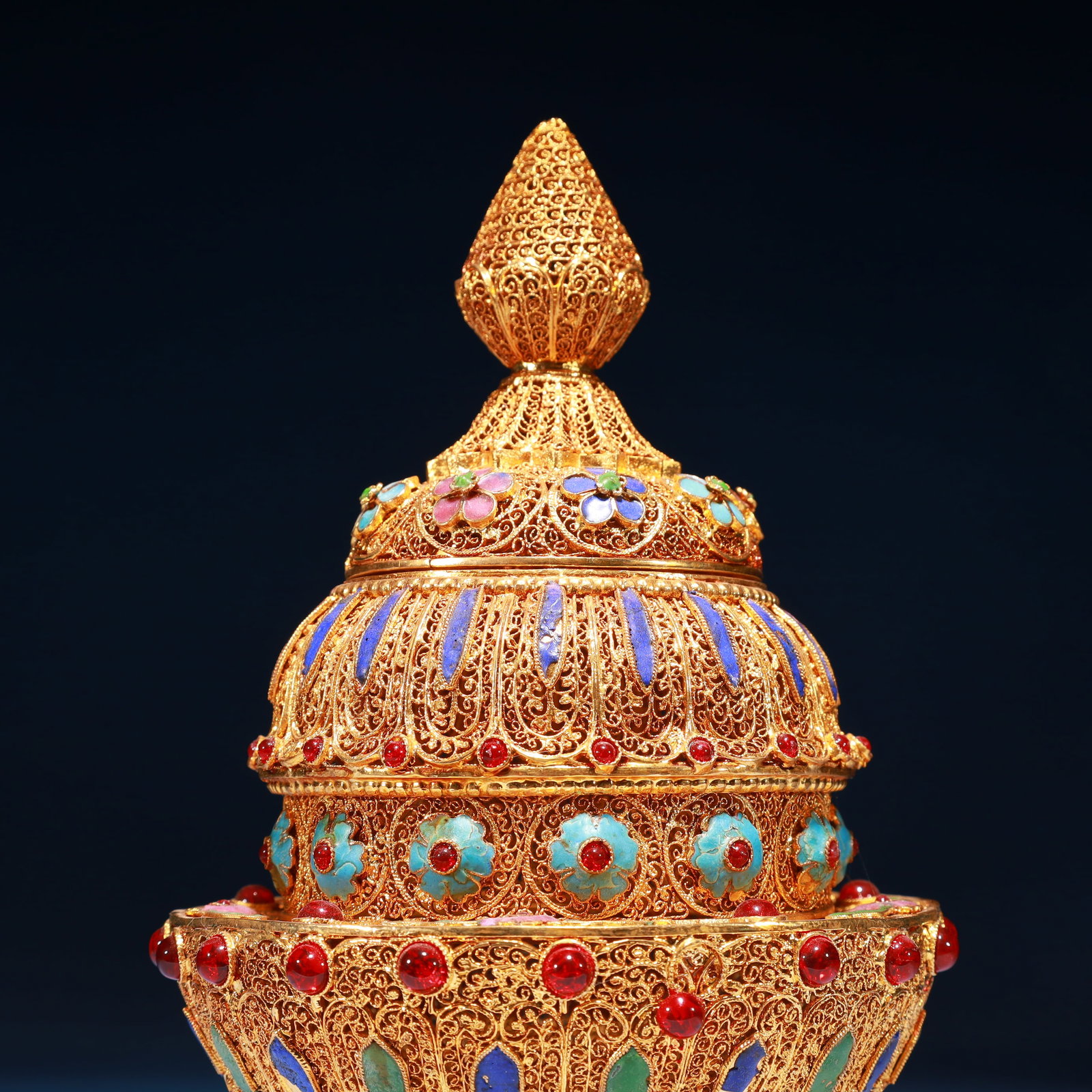 An Exquisite Filigree and Gilding Flower Pattern Ornament,Inlaid Gems - 2