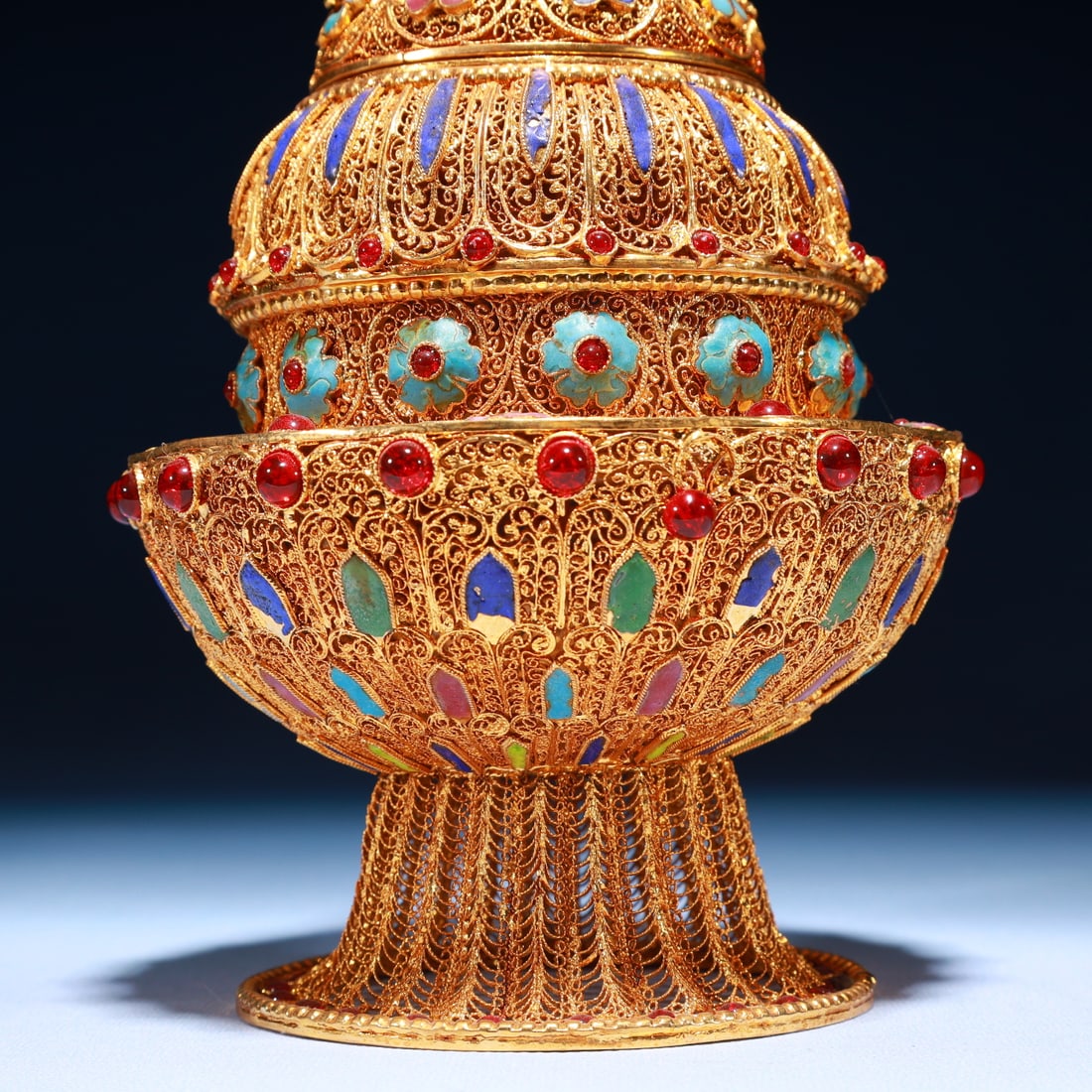 An Exquisite Filigree and Gilding Flower Pattern Ornament,Inlaid Gems - 3