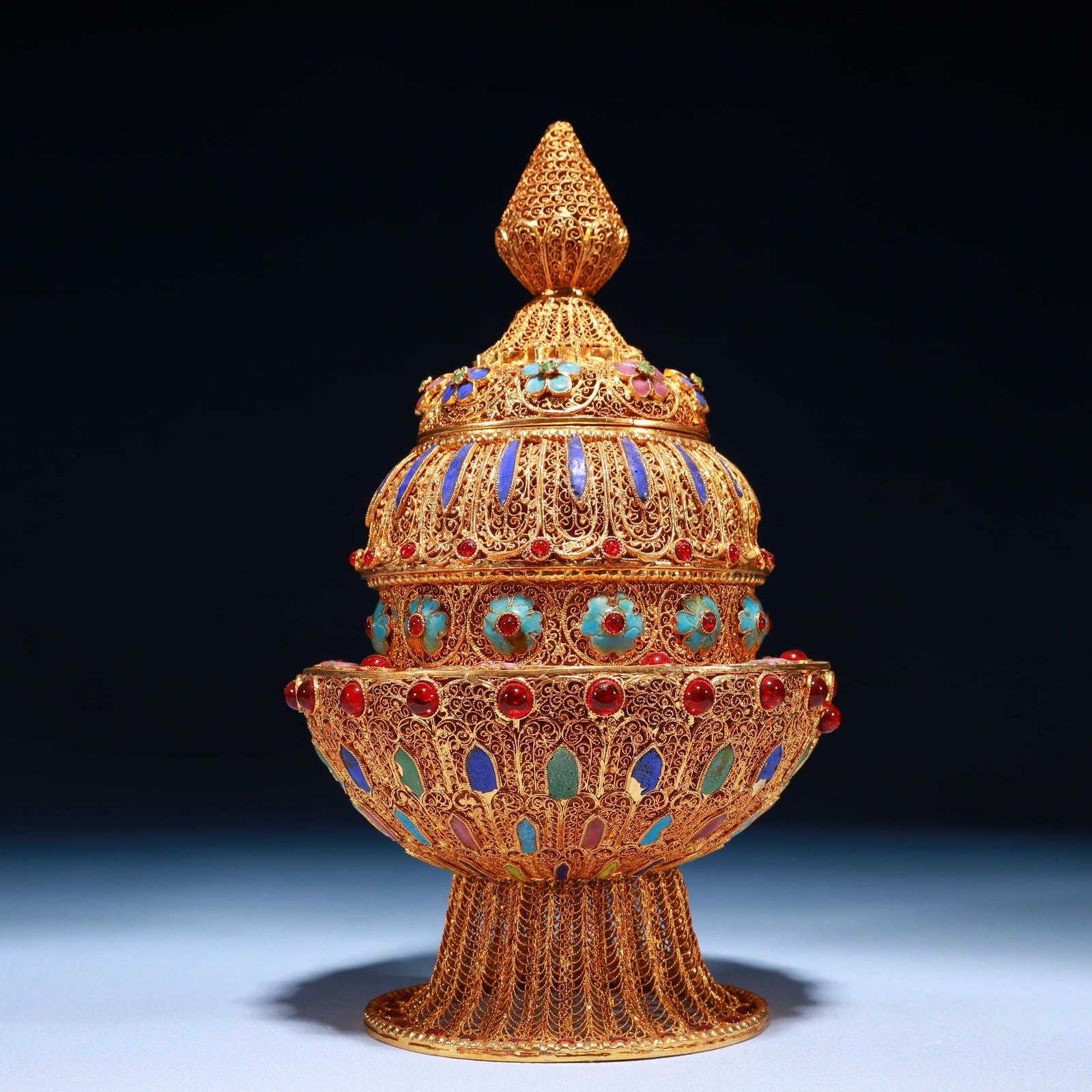 An Exquisite Filigree and Gilding Flower Pattern Ornament,Inlaid Gems - 4