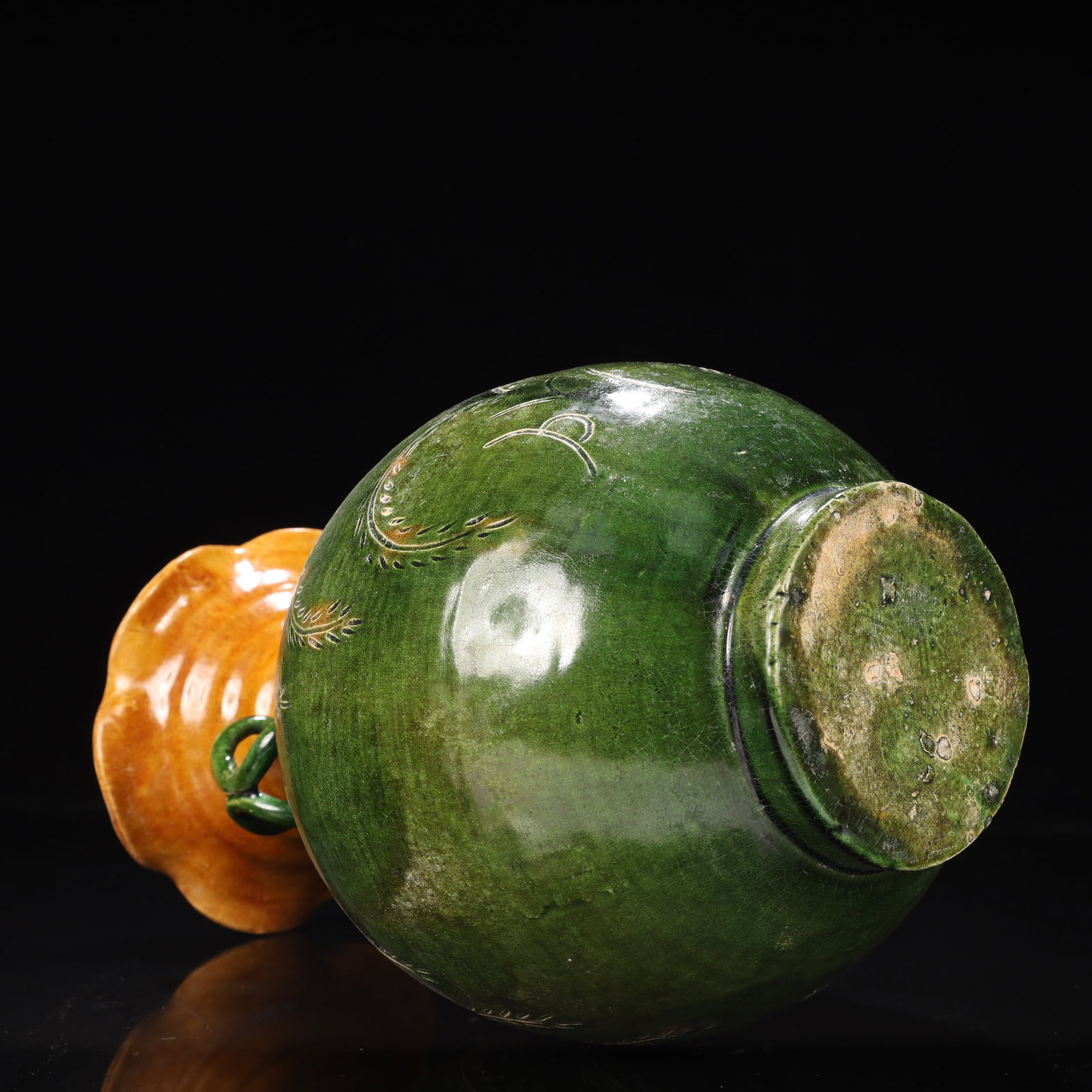 A Rare Tang Tri-Color Glazed Pottery Flower Pattern Double-Ears Vase - 14