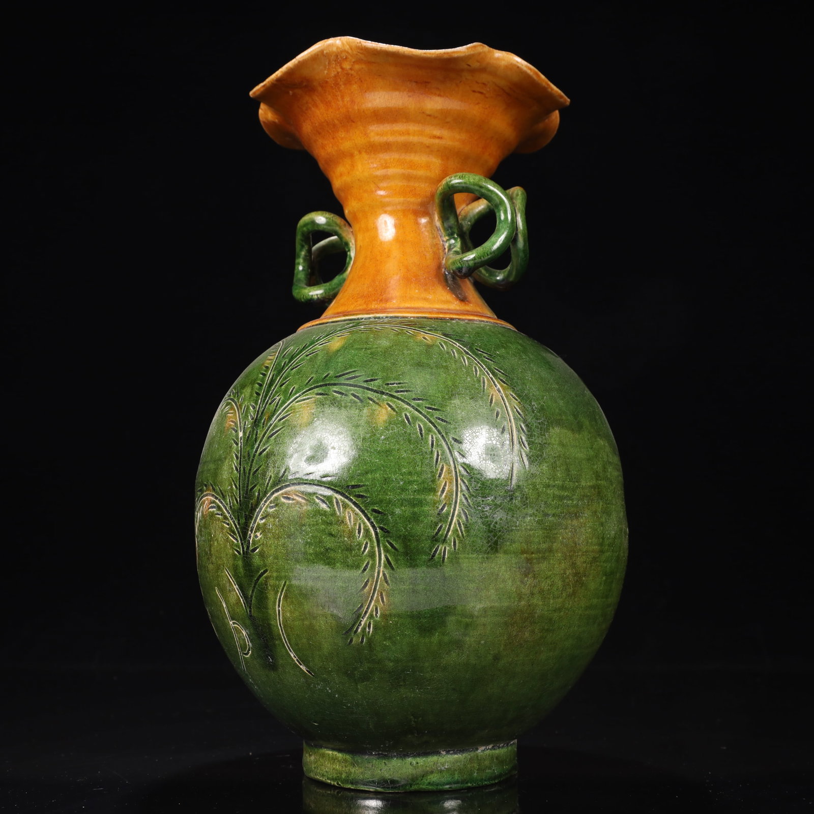 A Rare Tang Tri-Color Glazed Pottery Flower Pattern Double-Ears Vase - 5