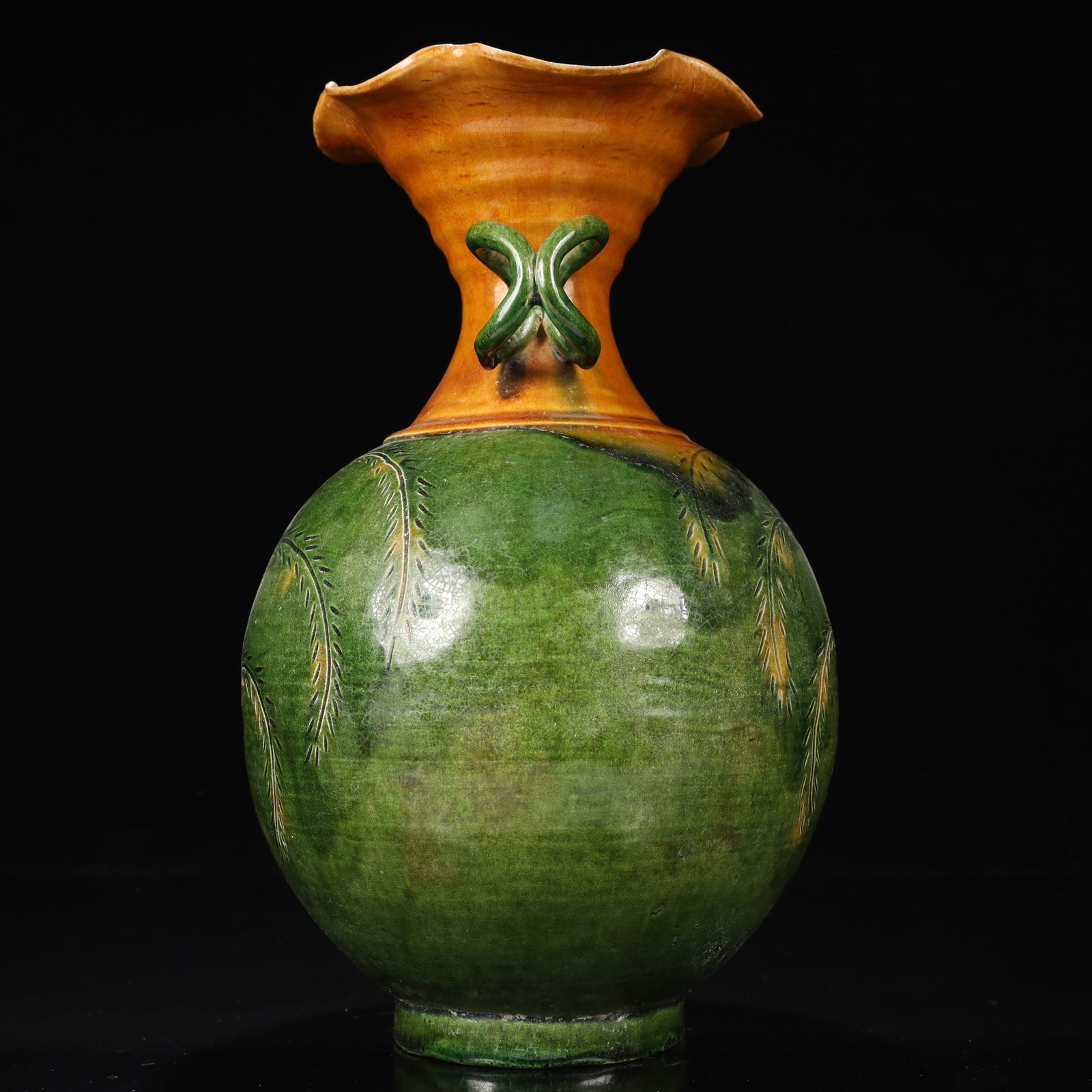 A Rare Tang Tri-Color Glazed Pottery Flower Pattern Double-Ears Vase - 6