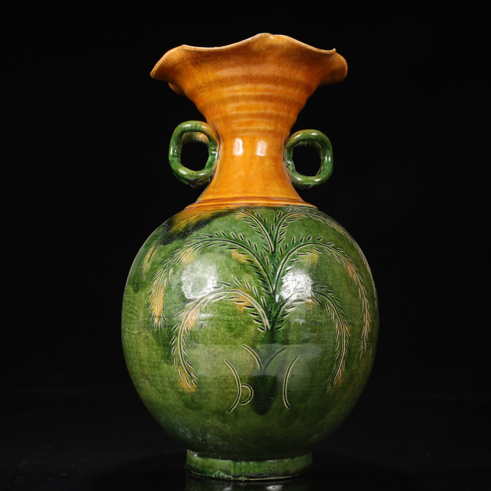A Rare Tang Tri-Color Glazed Pottery Flower Pattern Double-Ears Vase - 8
