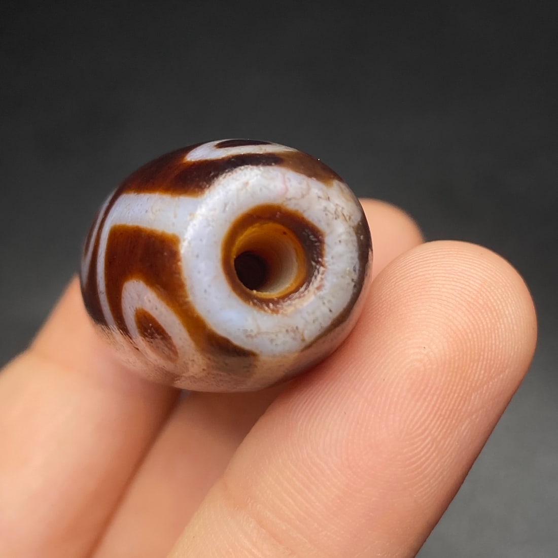 An Exquisite Nine Eyes Dzi Bead Pendant - 9
