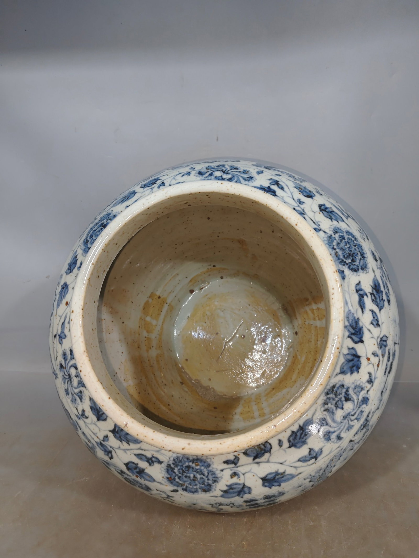 A Rare Blue and White Character and Story Pattern Jar - 5