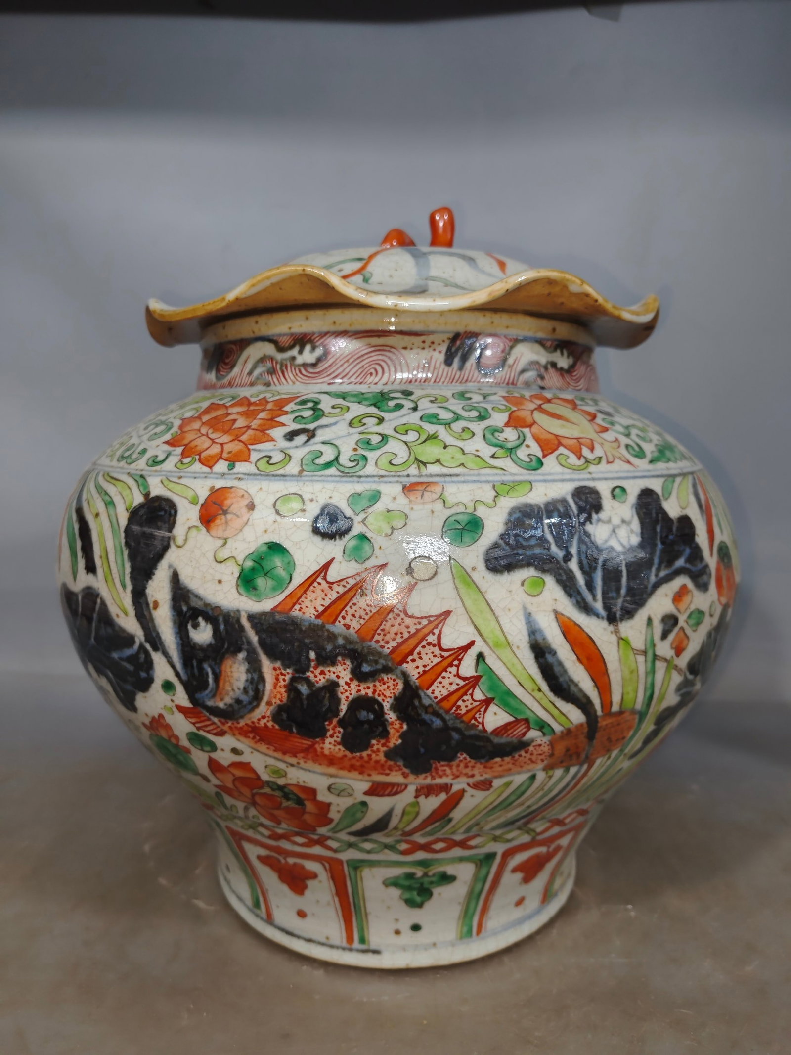 A Rare Blue and White Character and Story Pattern Jar - 9
