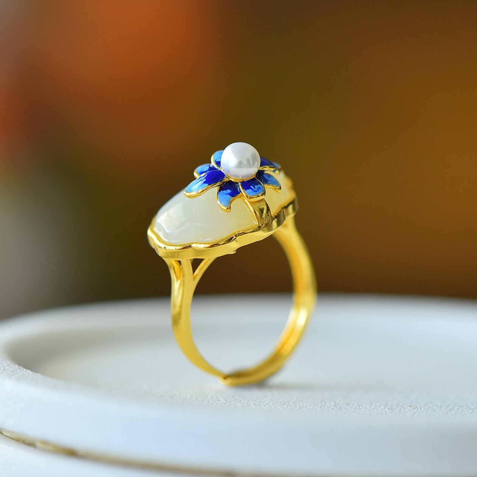 An Exquisite Sterling Silver-Gold Plated Inlaid White Jade Ring - 5