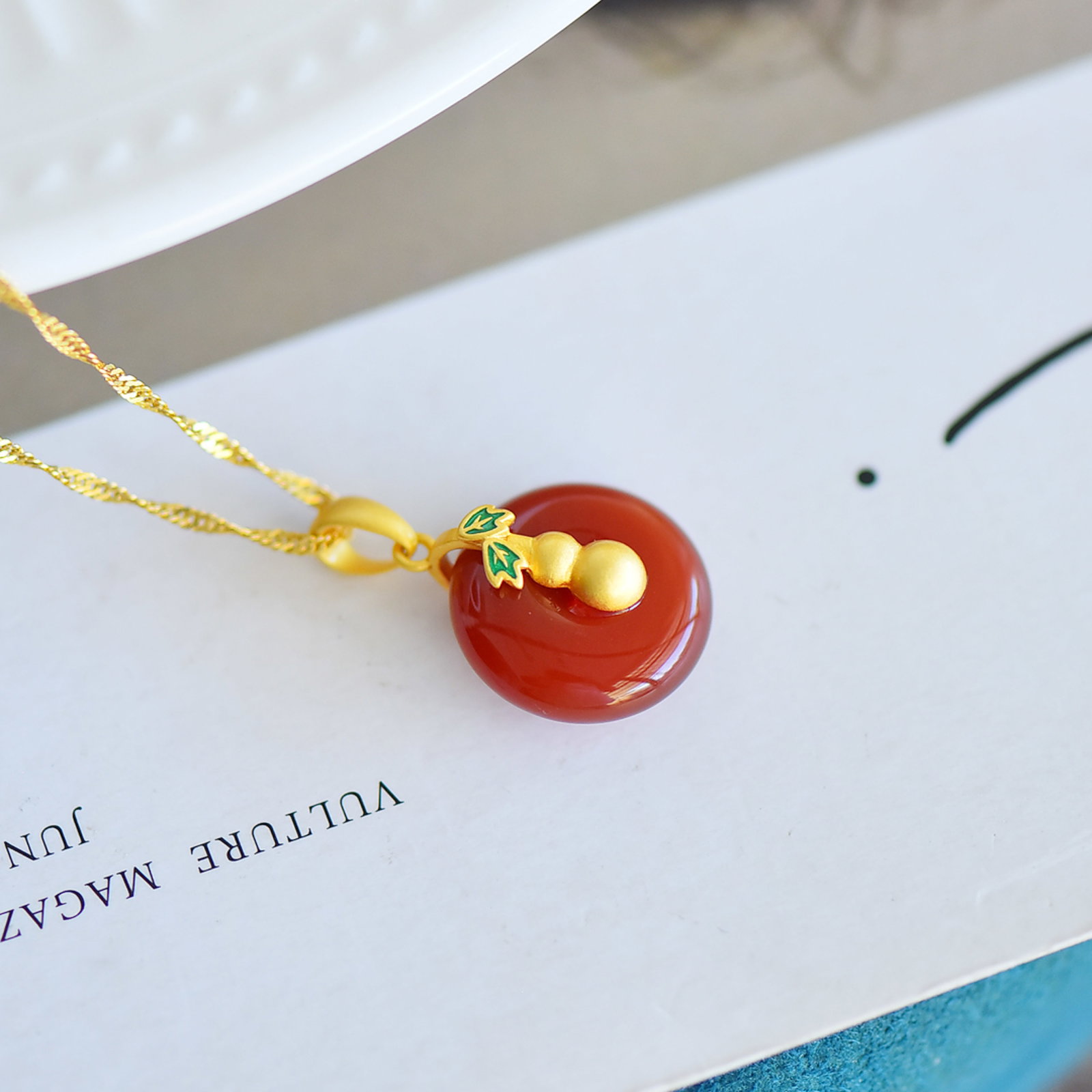 An Exquisite Sterling Silver-Gold Plated Inlaid Agate Pendant - 2