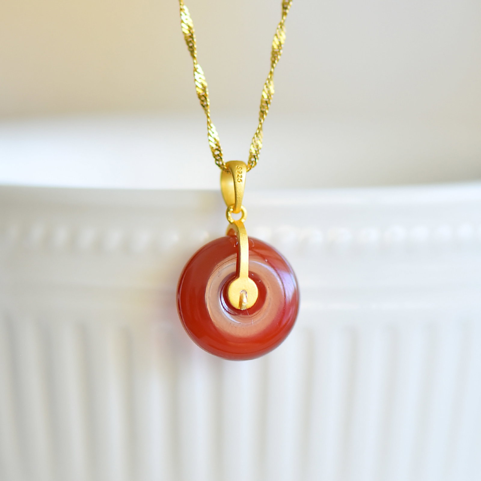 An Exquisite Sterling Silver-Gold Plated Inlaid Agate Pendant - 5