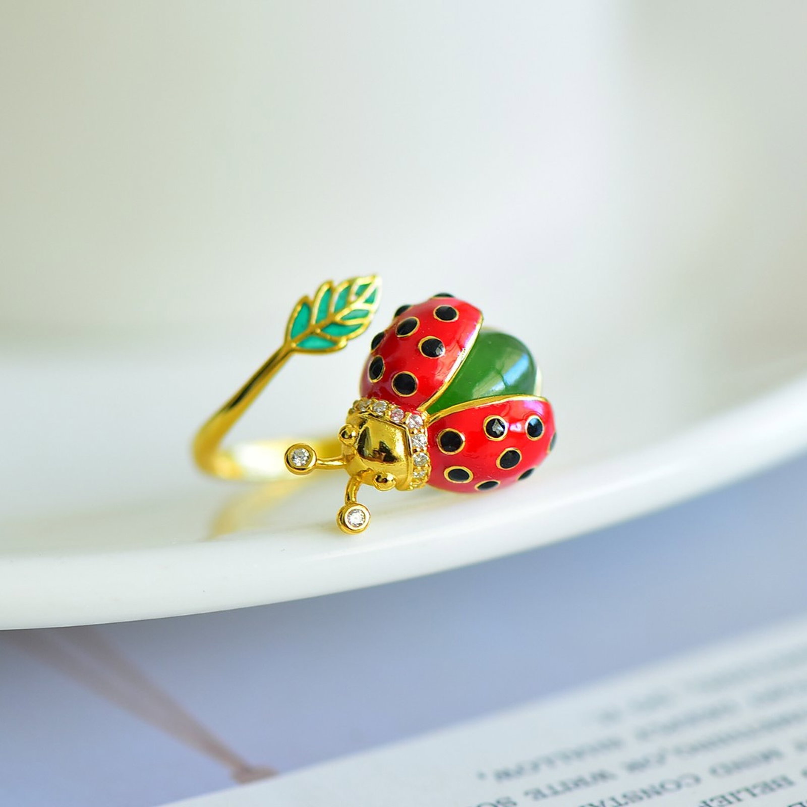 An Exquisite Sterling Silver-Gold Plated Inlaid Jasper Ring,Inlaid Diamonds - 2