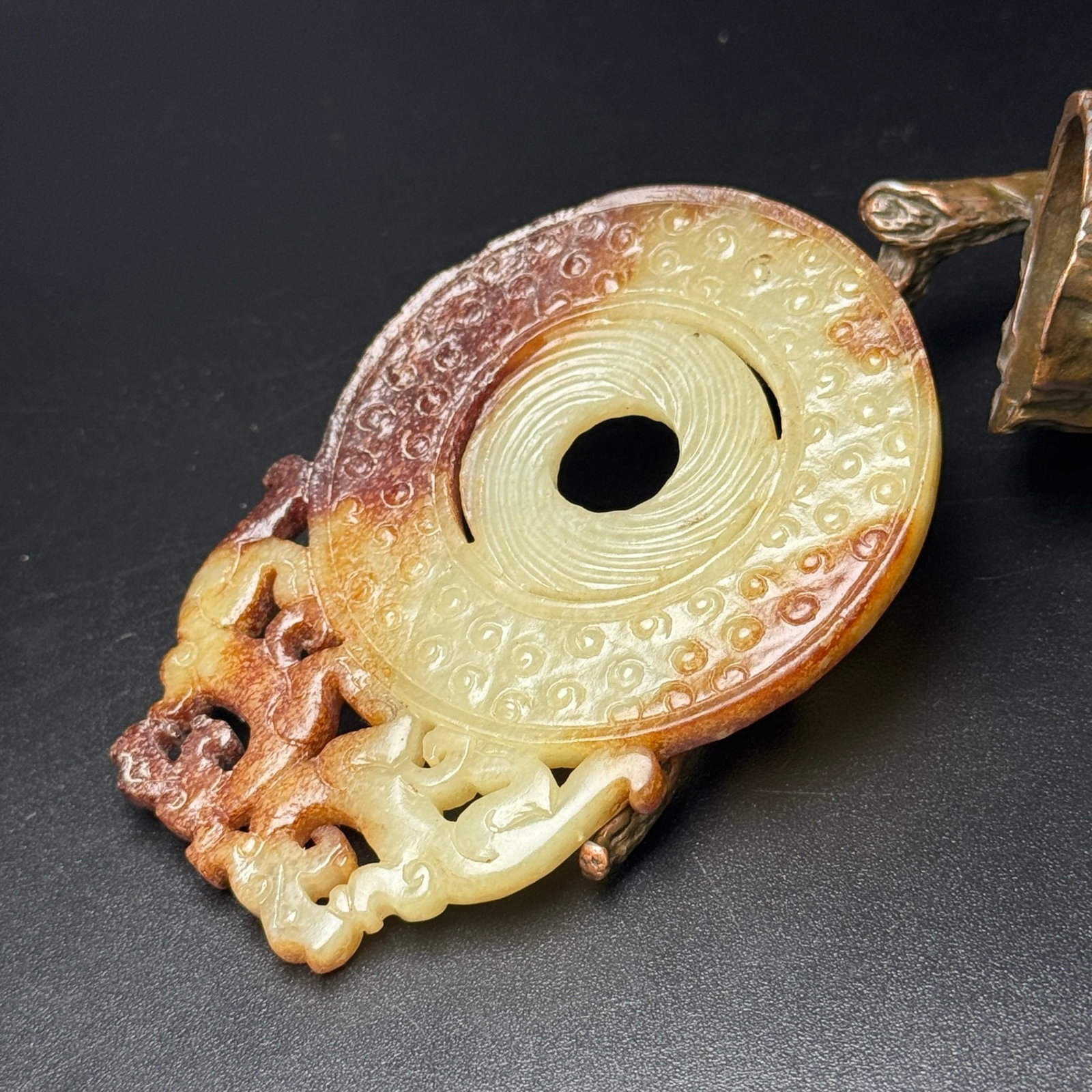 An Exquisite White Jade Auspicious Beast Pattern Pendant - 4